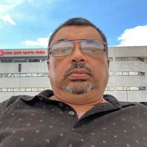 Meet your Posher, Roberto